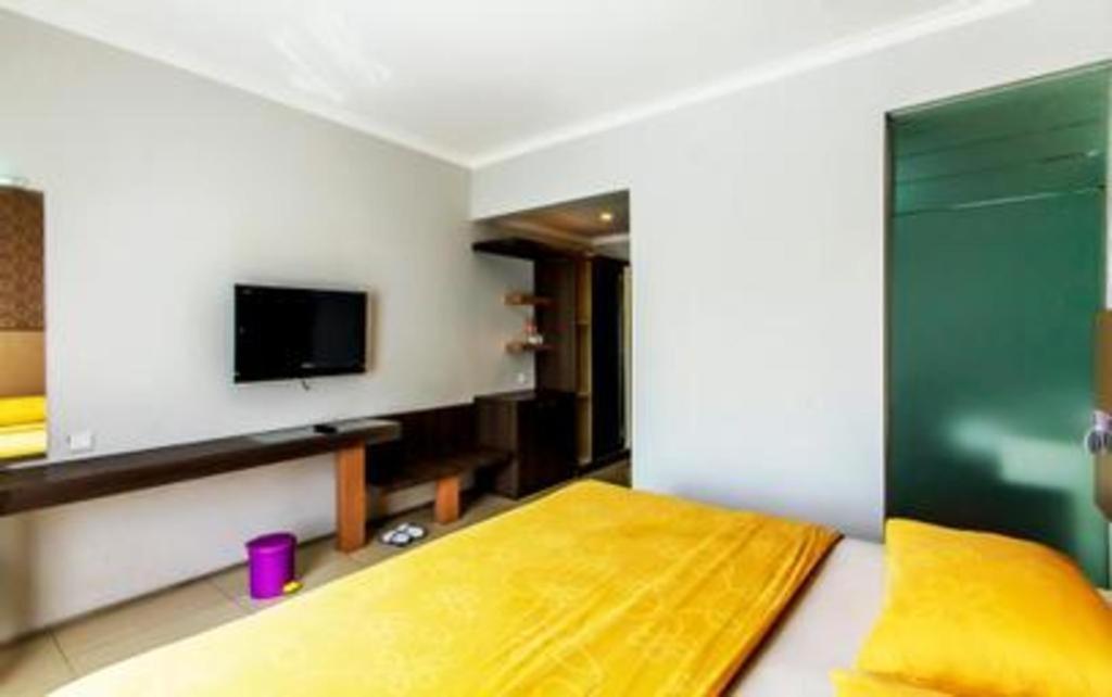 Andelir Hotel Bandung Buitenkant foto