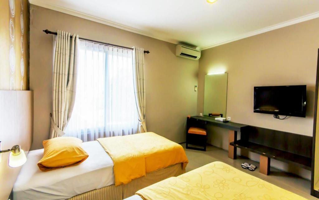Andelir Hotel Bandung Buitenkant foto