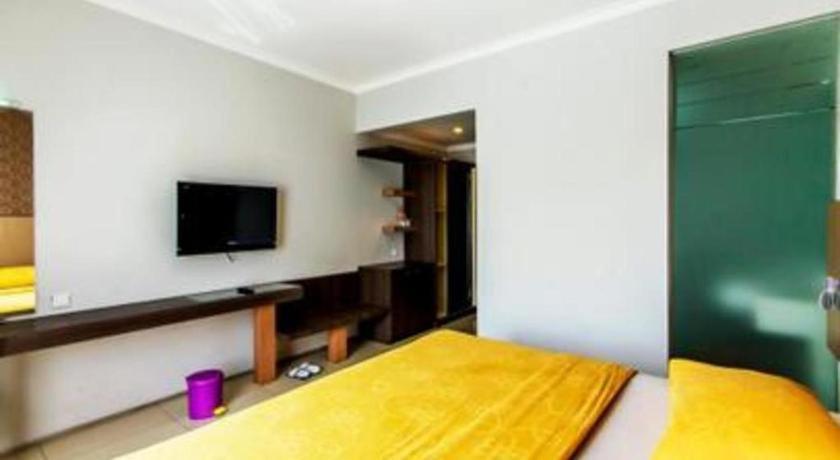 Andelir Hotel Bandung Buitenkant foto